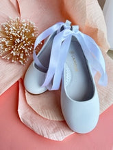 Load image into Gallery viewer, White Ballet Wrap Around Flats
