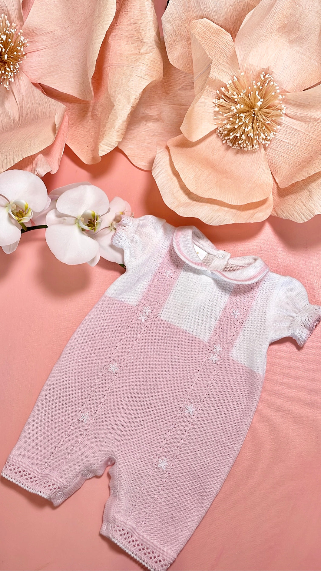 Pink/white Knit Onesie w/ flower embroidered