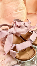 Load image into Gallery viewer, PINK STRAP BOW SANDALS
