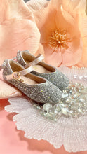 Load image into Gallery viewer, PINK RHINESTONE BOW FLATS
