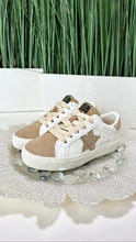 Load image into Gallery viewer, RHINESTONE STAR SNEAKERS CAMEL SUEDE
