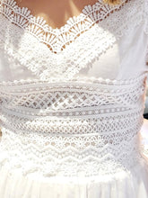 Load image into Gallery viewer, WHITE LACE DETAILED TOP
