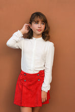 Load image into Gallery viewer, WHITE RUFFLE DETAILED BLOUSE
