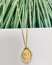 Load image into Gallery viewer, &quot;PREGARE&quot; YOUNG VIRGIN MARY NECKLACE
